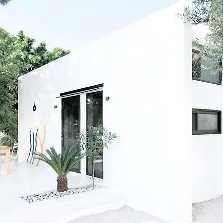 White Dream Summer House