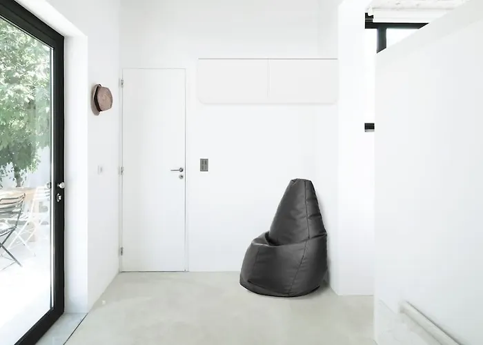 White Dream Summer House *